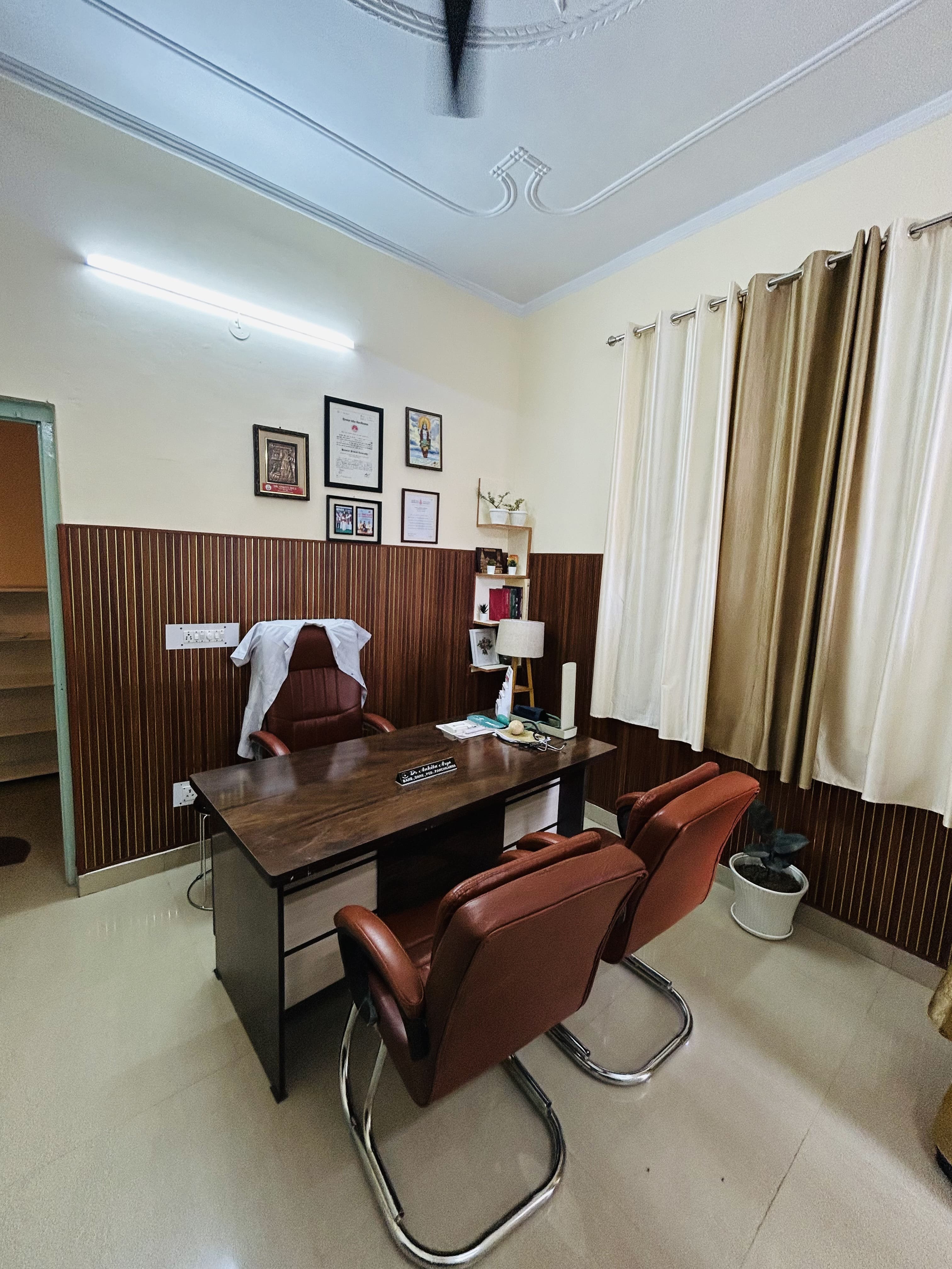 Doctor's consultation cabin